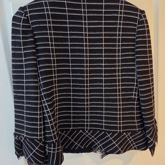 St. John Black and White Women's Jacket - Picture 6 of 6